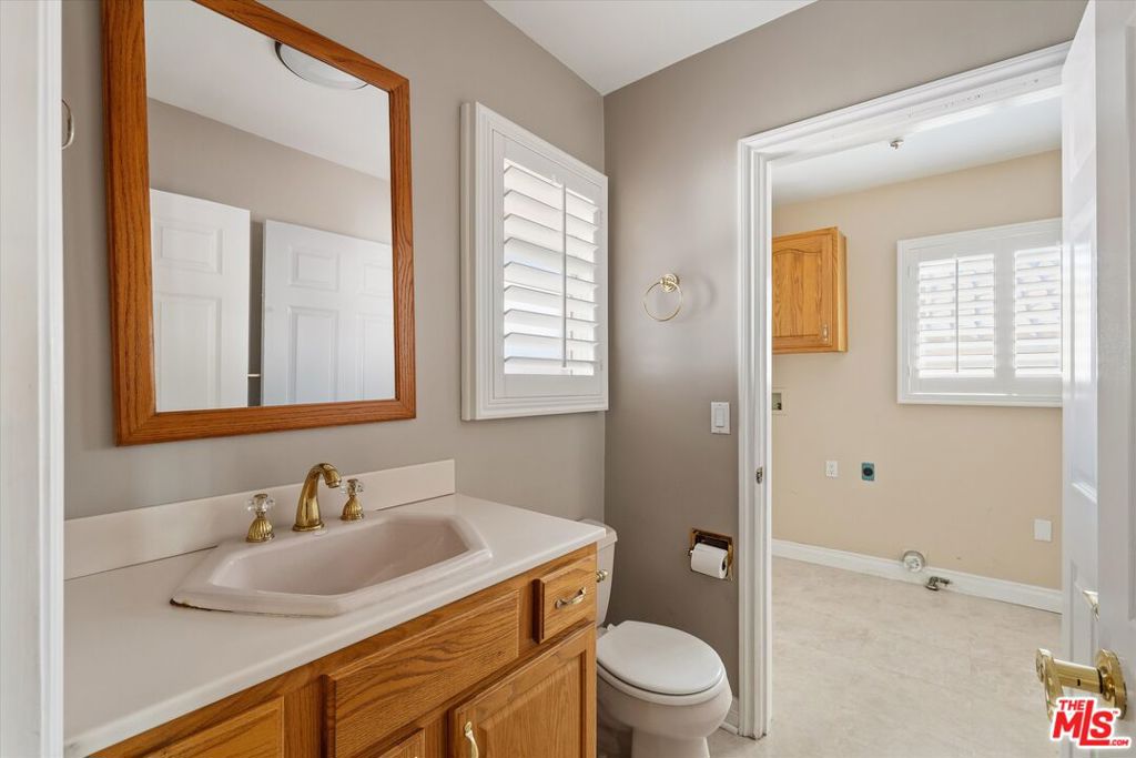 6222 Flores Avenue Property Photo 14