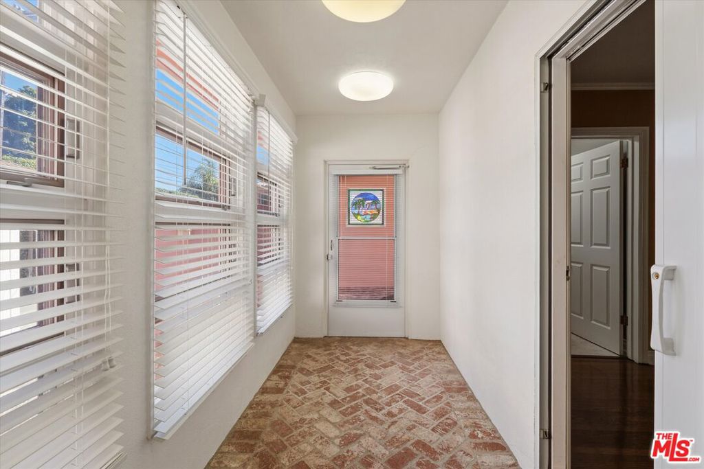 6222 Flores Avenue Property Photo 31