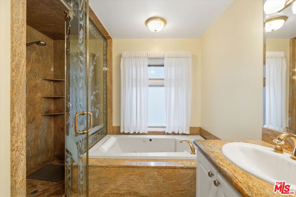 6222 Flores Avenue Property Photo 34