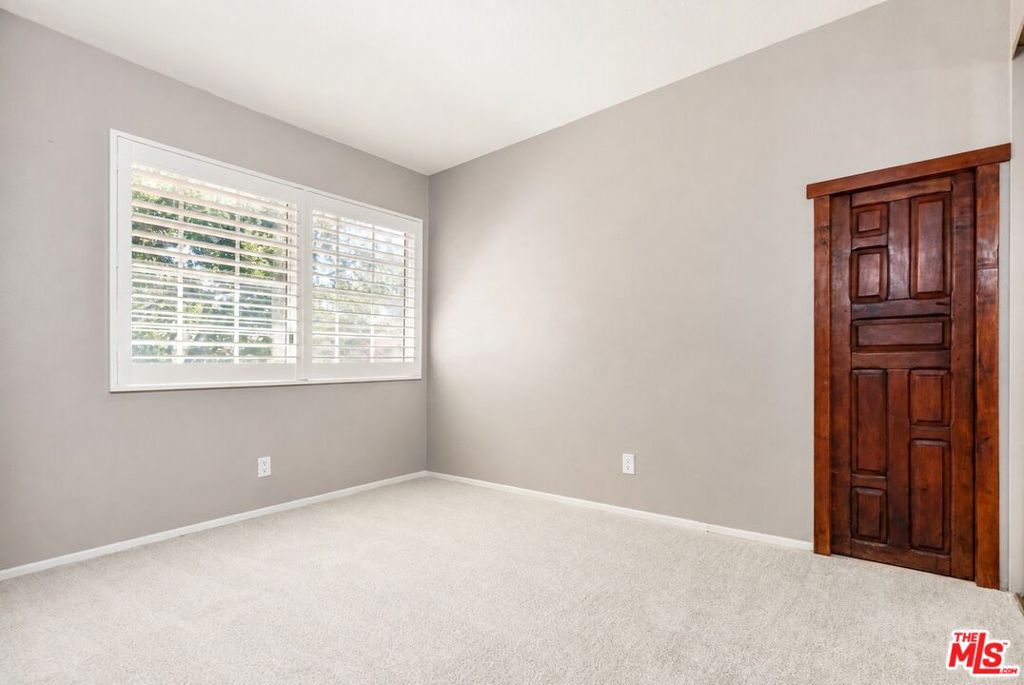 1021 Amberton Lane Property Photo 17