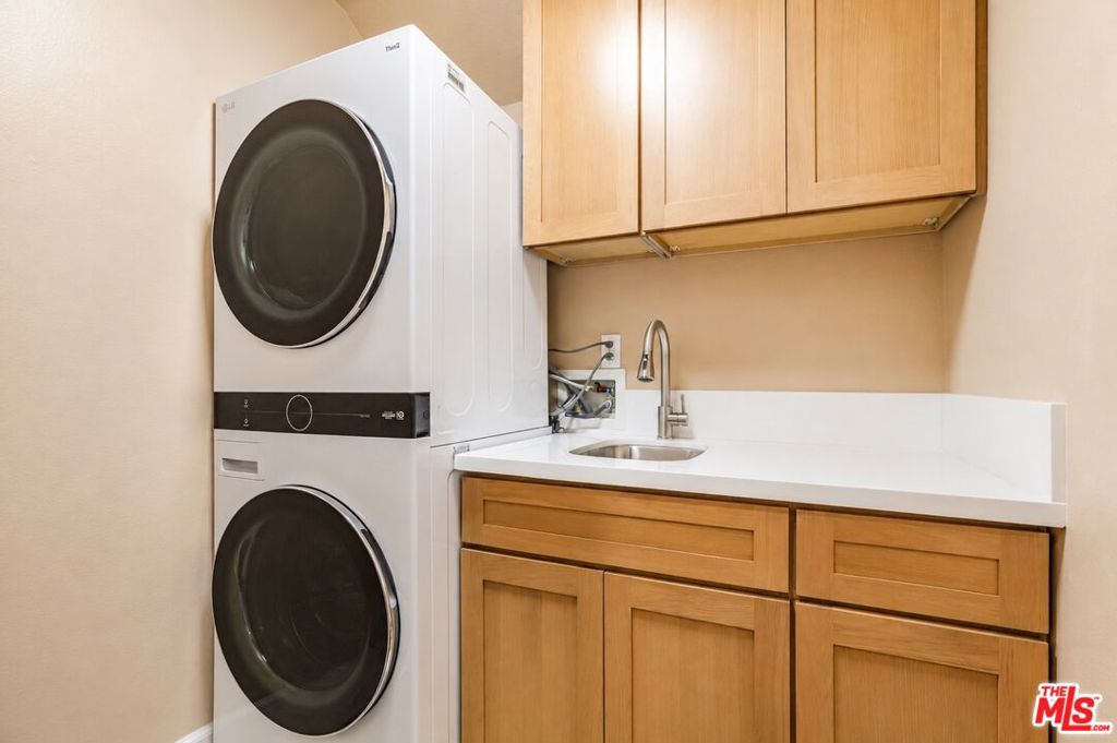 1021 Amberton Lane Property Photo 20
