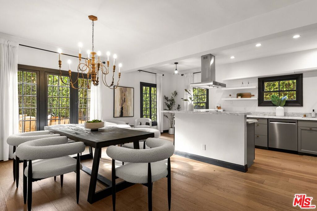 1116 -1118 S Highland Avenue Property Photo 8