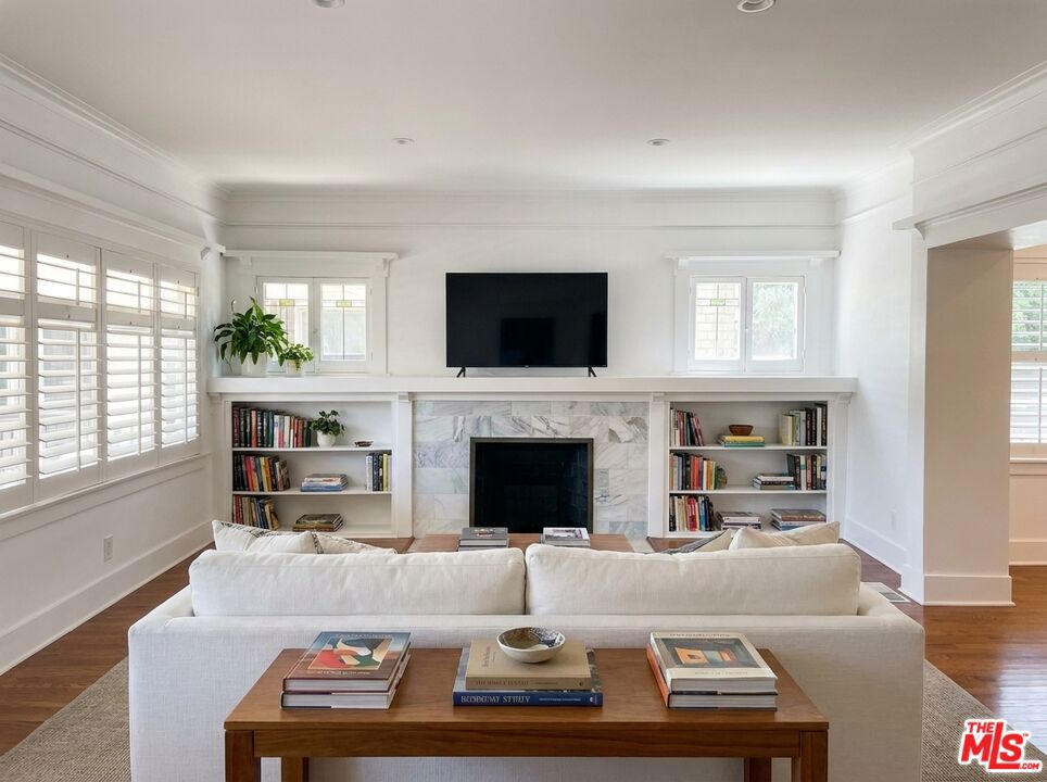 4530 W Washington Boulevard Property Photo 5
