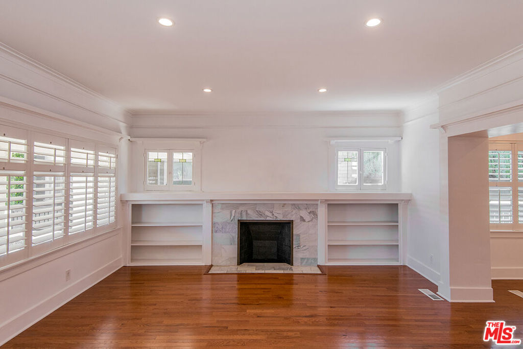 4530 W Washington Boulevard Property Photo 6