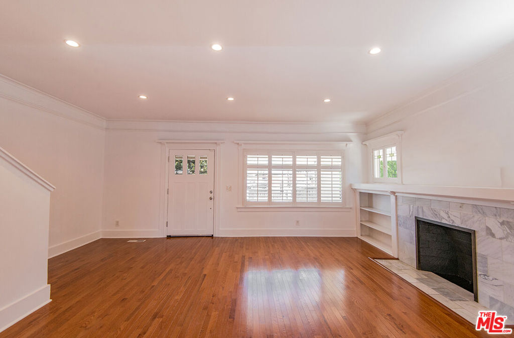 4530 W Washington Boulevard Property Photo 10