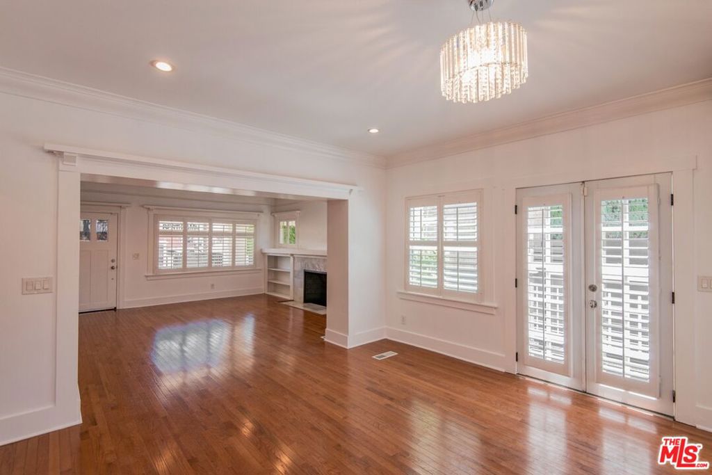 4530 W Washington Boulevard Property Photo 12