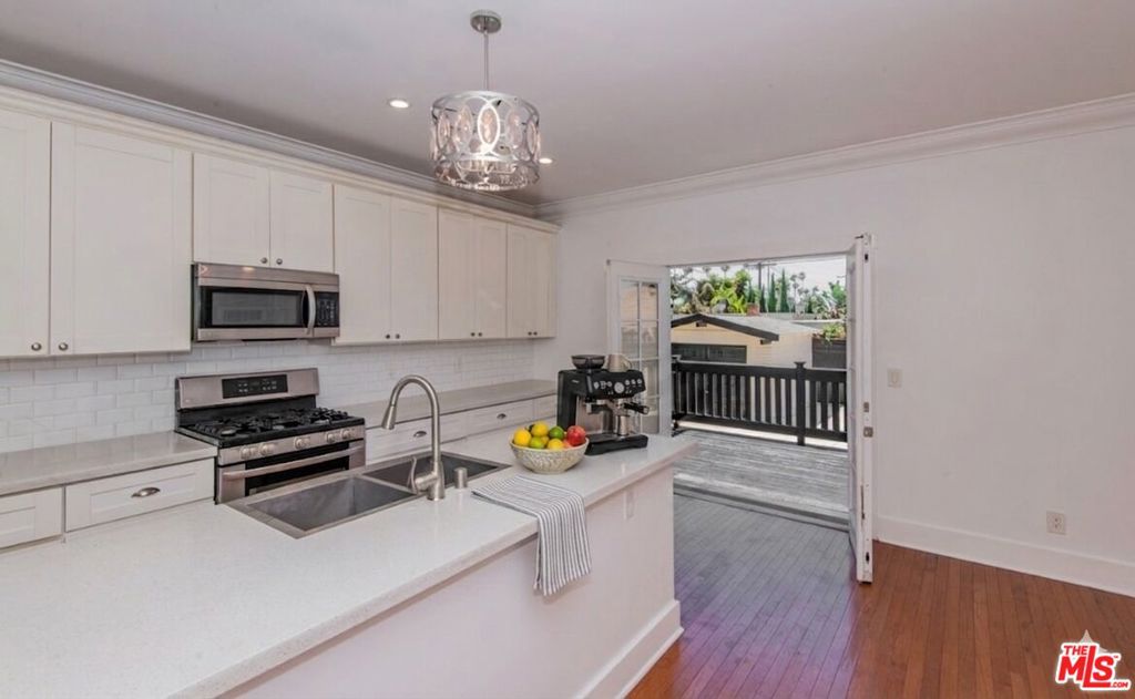 4530 W Washington Boulevard Property Photo 14