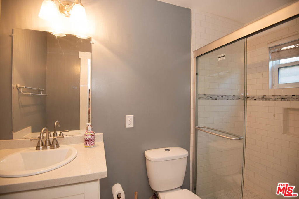 4530 W Washington Boulevard Property Photo 19