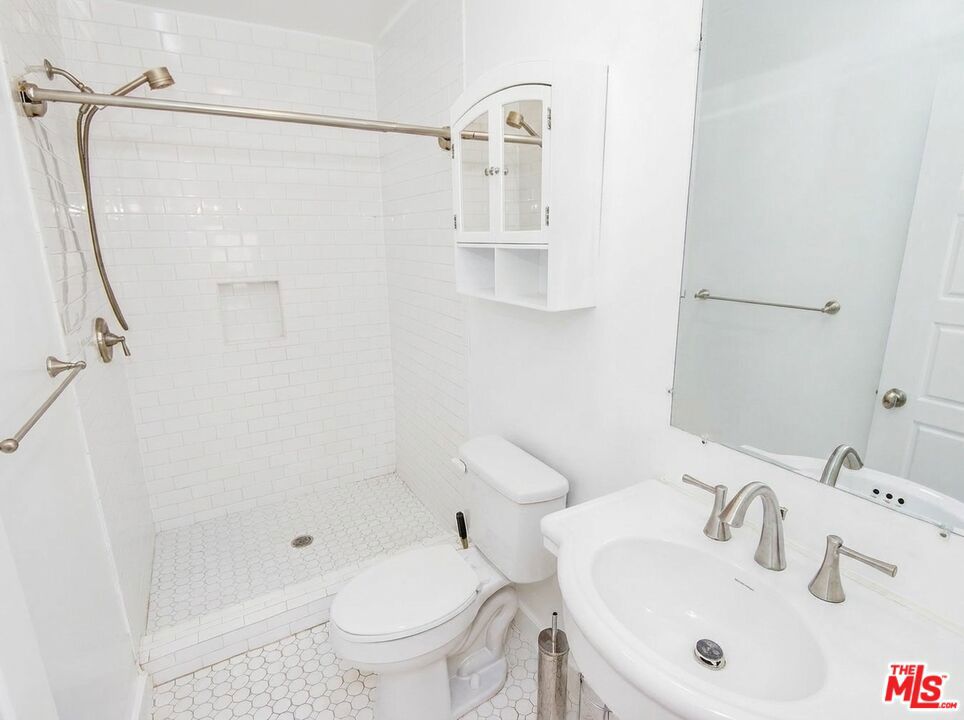 4530 W Washington Boulevard Property Photo 32