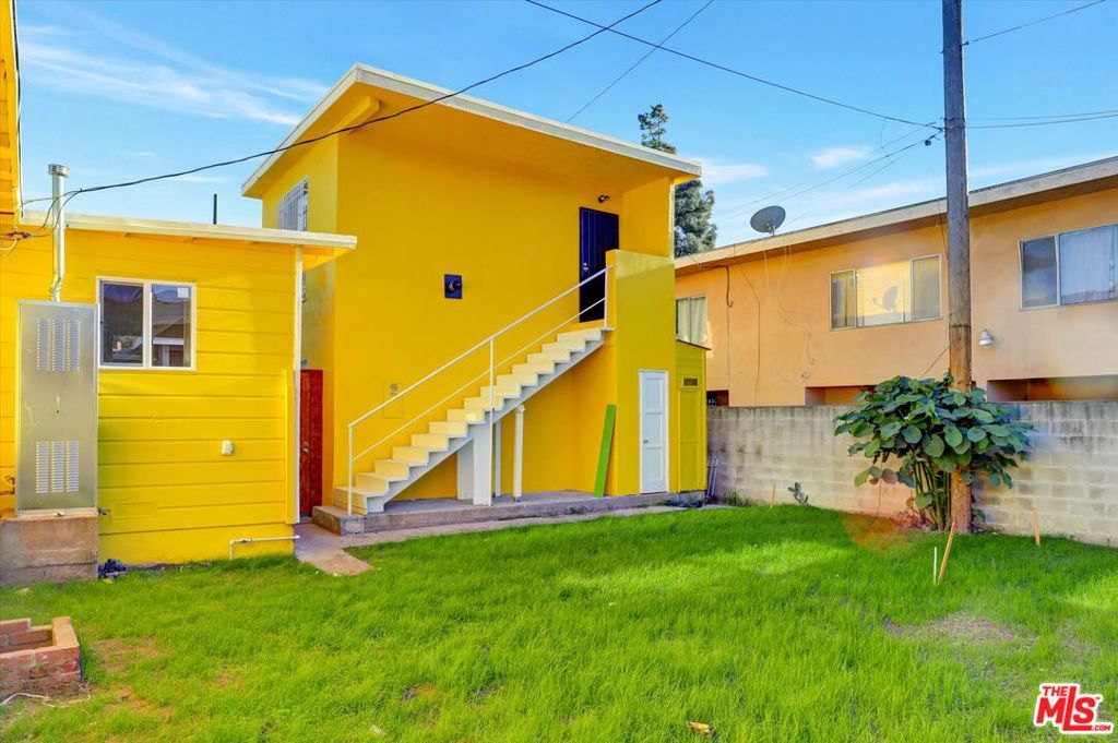 624 W Beach Avenue Property Photo 32
