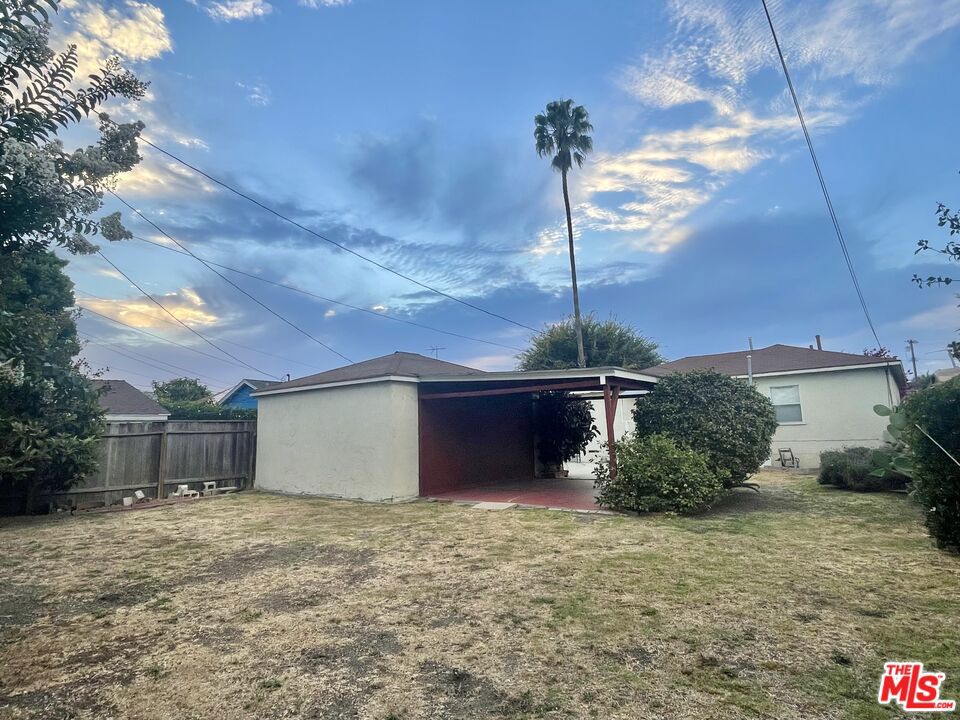 854 Rose Avenue Property Photo 2