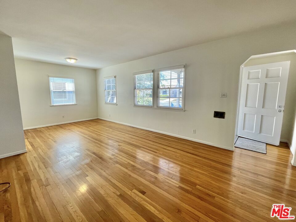 854 Rose Avenue Property Photo 3
