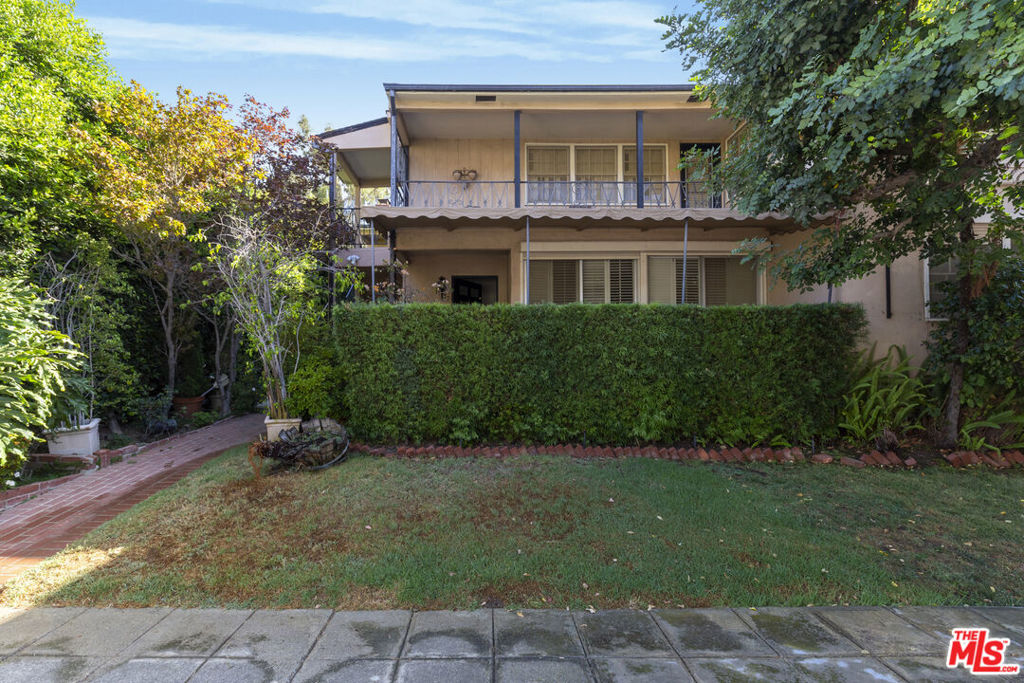 11737 Bellagio Road Property Photo 2