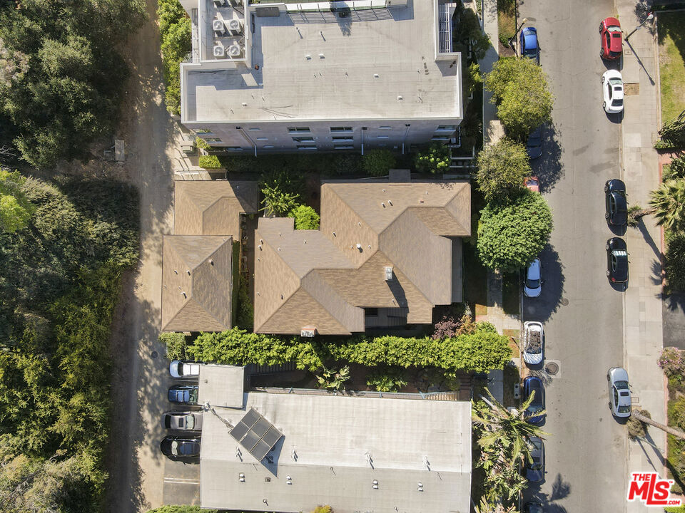 11737 Bellagio Road Property Photo 7