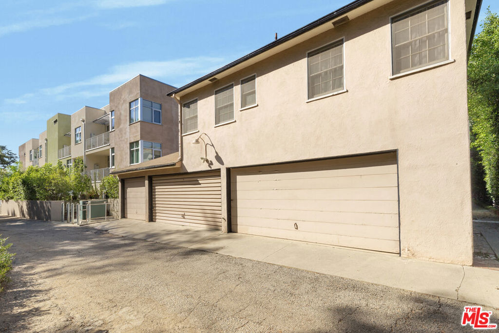 11737 Bellagio Road Property Photo 28