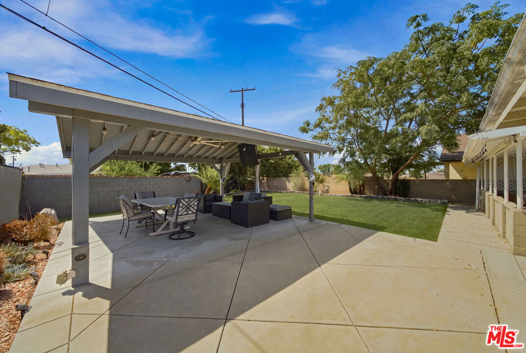 14850 Anola Street Property Photo 18