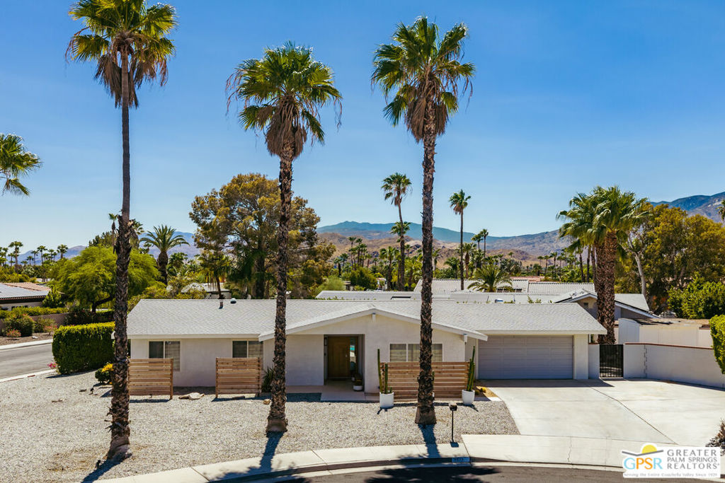 1373 E Madero Circle Property Photo 4