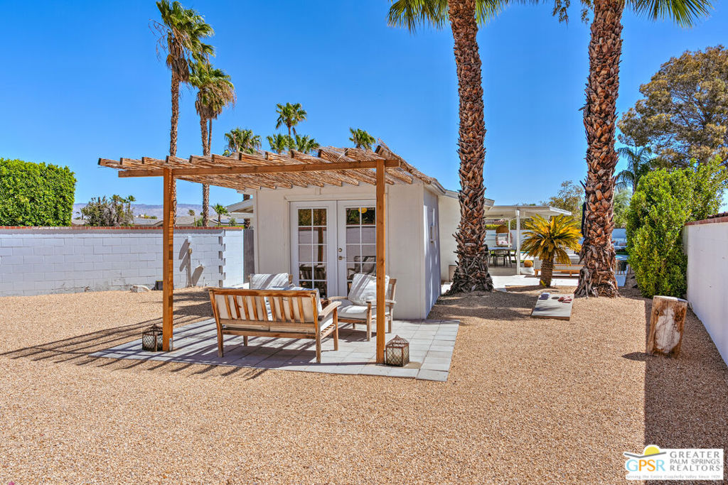 1373 E Madero Circle Property Photo 43