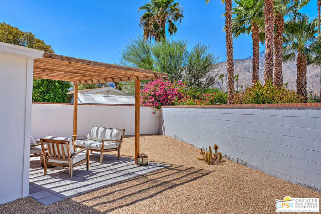1373 E Madero Circle Property Photo 47