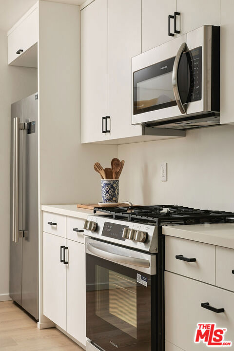 4136 3/4 Normal Avenue Property Photo 12