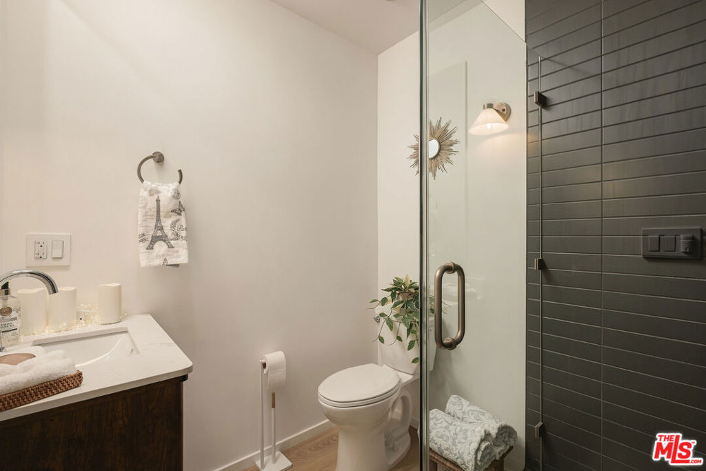 4136 3/4 Normal Avenue Property Photo 17
