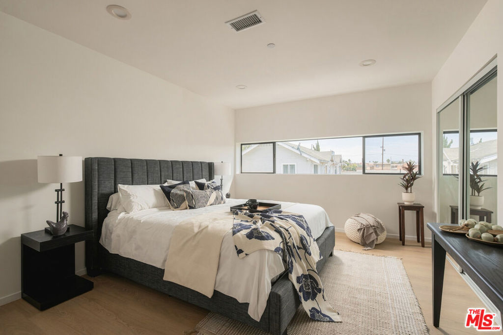 4136 3/4 Normal Avenue Property Photo 18