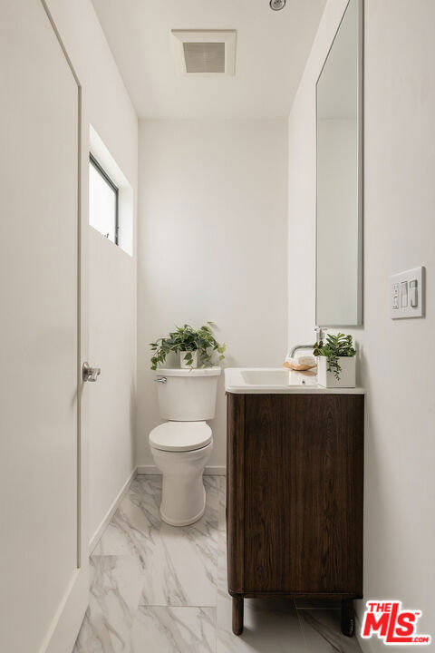 4136 3/4 Normal Avenue Property Photo 24