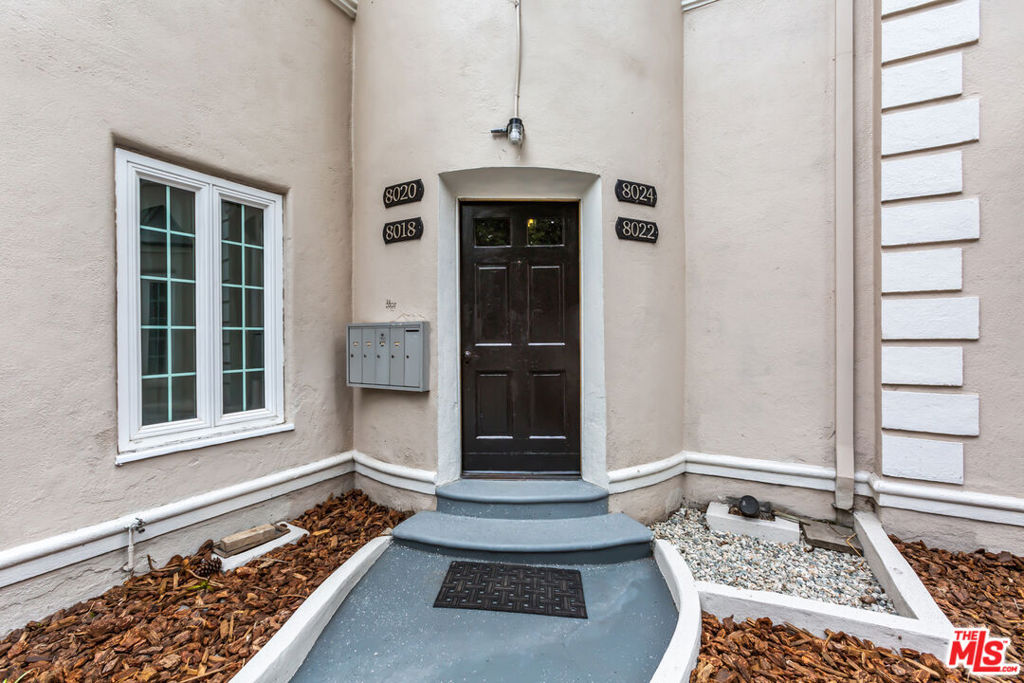 8022 Hollywood Boulevard Property Photo 4