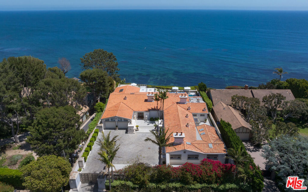 29000 Cliffside Drive Property Photo 3