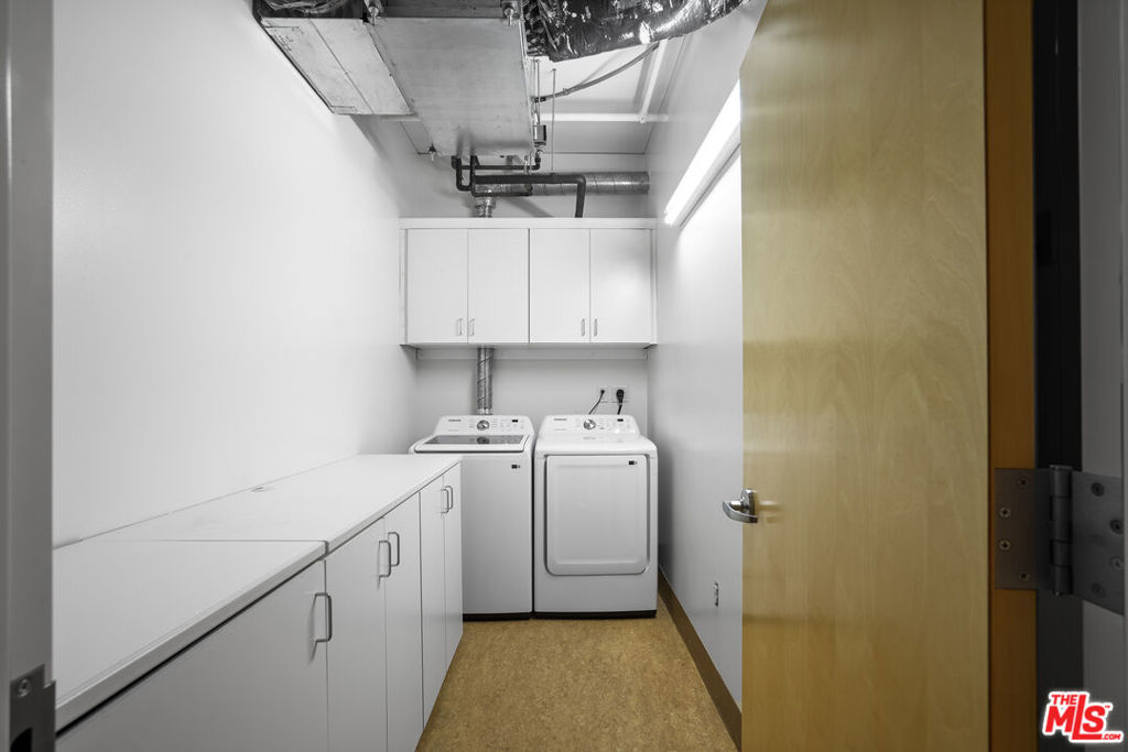 1111 S Grand Avenue 607 Property Photo 10