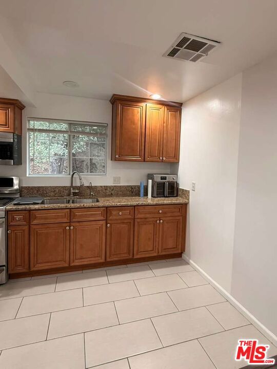 3740 Mayfield Avenue Property Photo 11