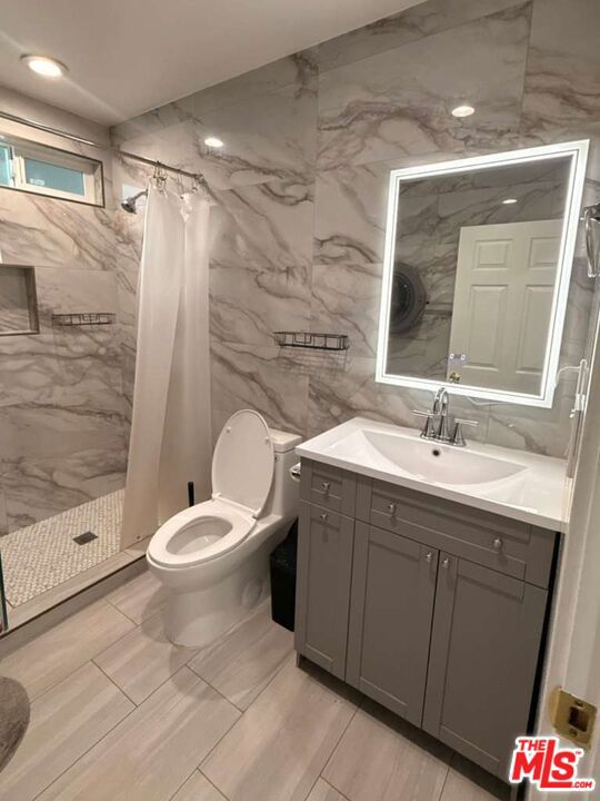3740 Mayfield Avenue Property Photo 13