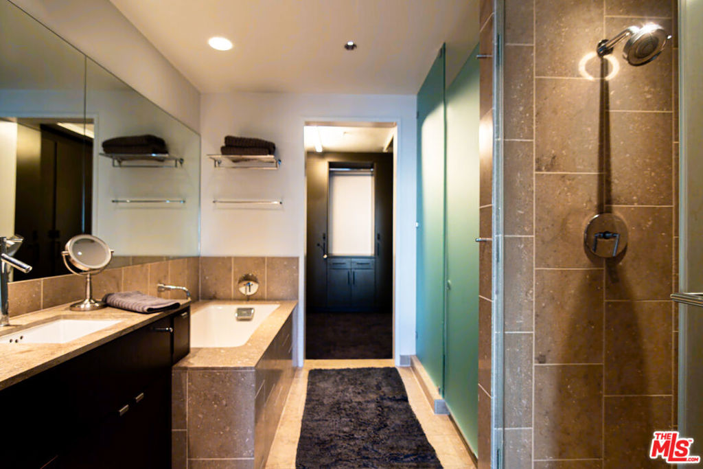 6250 Hollywood Boulevard 6g Property Photo 14