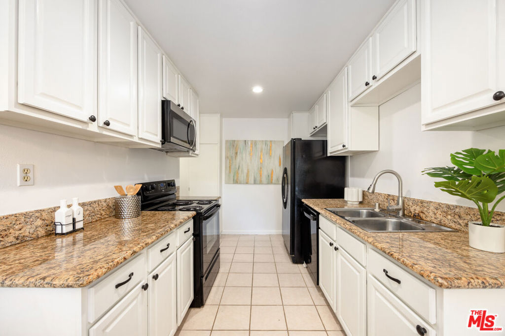 6050 Canterbury Drive F108 Property Photo 7