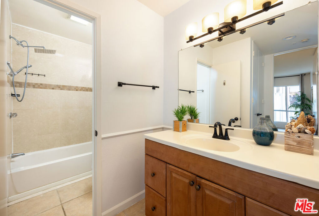 6050 Canterbury Drive F108 Property Photo 13