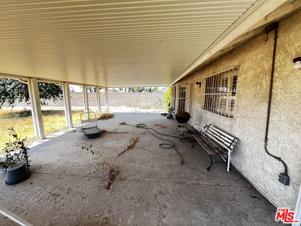 689 W Norwood Street Property Photo 25
