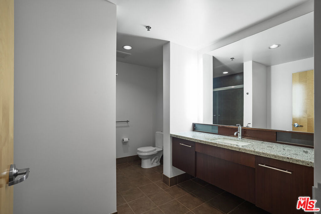 1111 S Grand Avenue 607 Property Photo 31