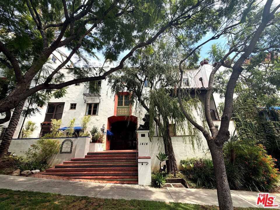1414 N Harper Avenue 16 Property Photo