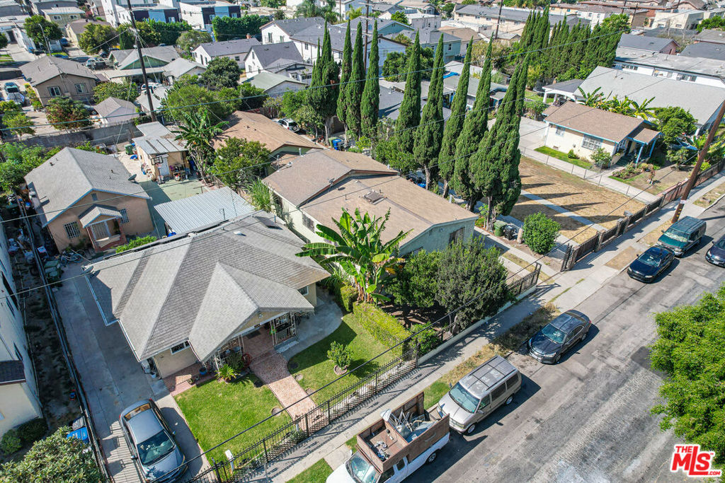 606 W 78th Street Property Photo 13