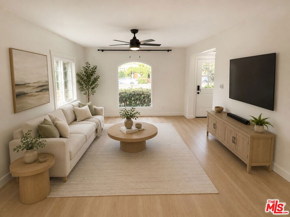 3957 Tivoli Avenue Property Photo 5