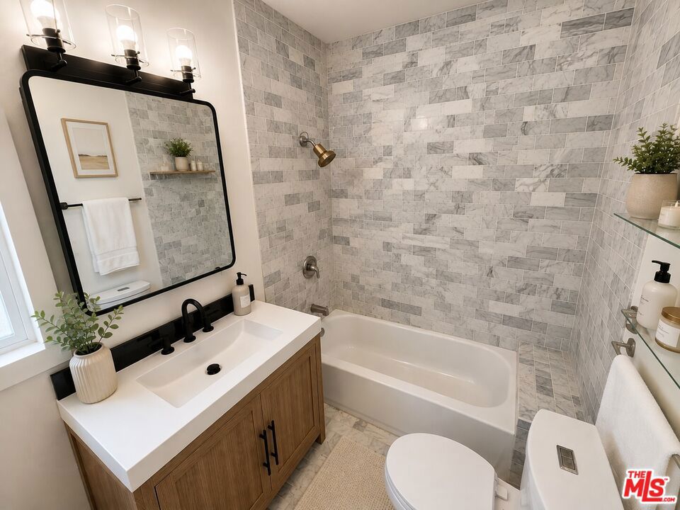 3957 Tivoli Avenue Property Photo 13