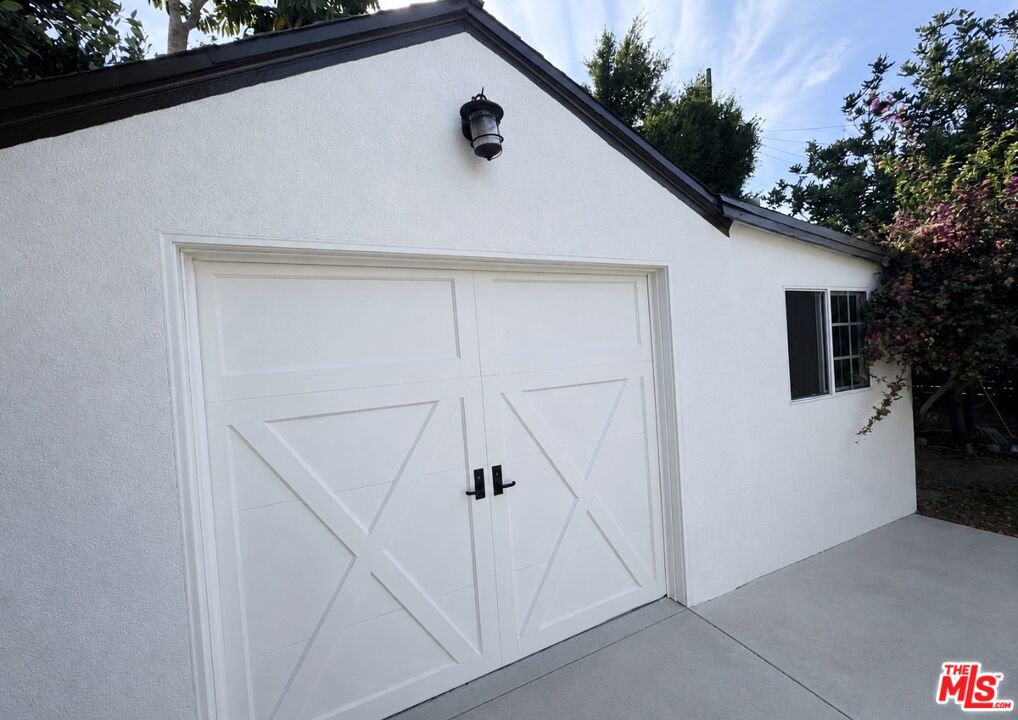 3957 Tivoli Avenue Property Photo 21