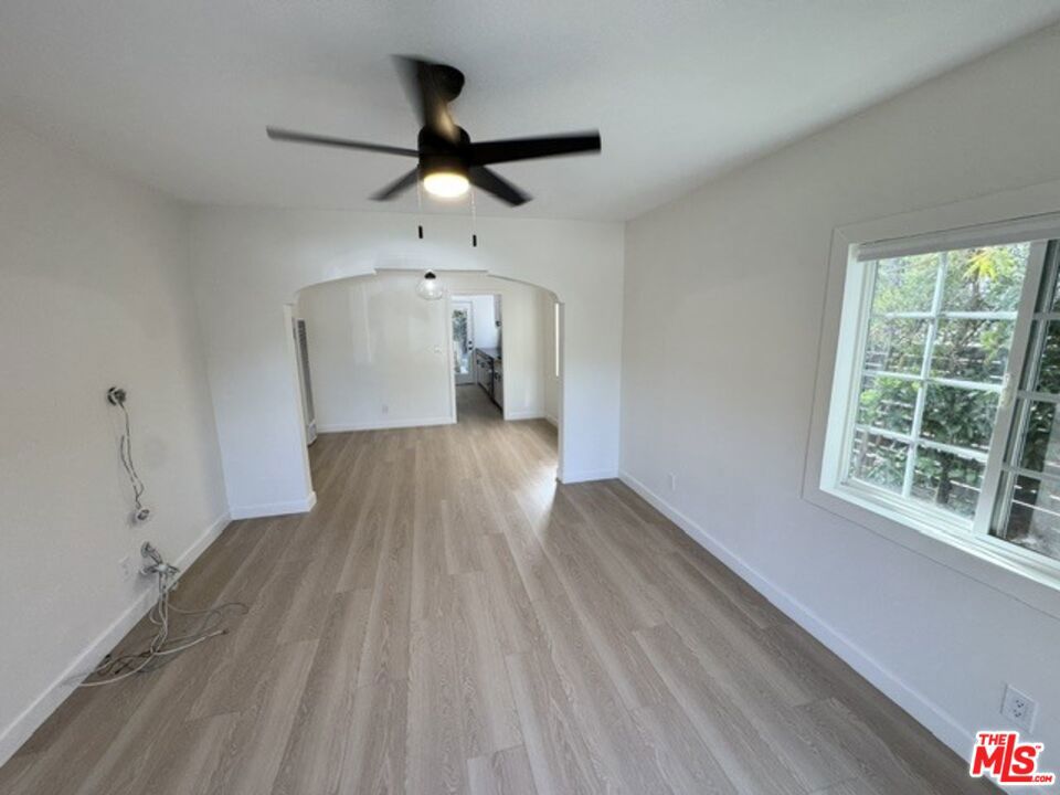3957 Tivoli Avenue Property Photo 25