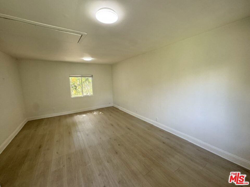 3957 Tivoli Avenue Property Photo 31