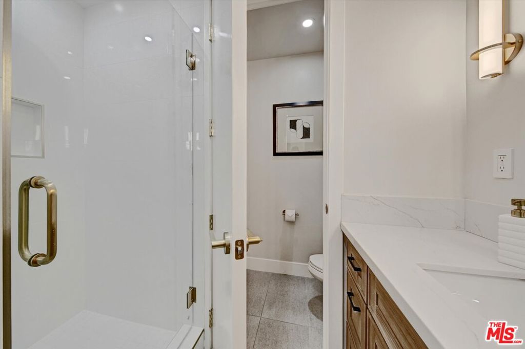 7560 Hollywood Boulevard 106 Property Photo 17