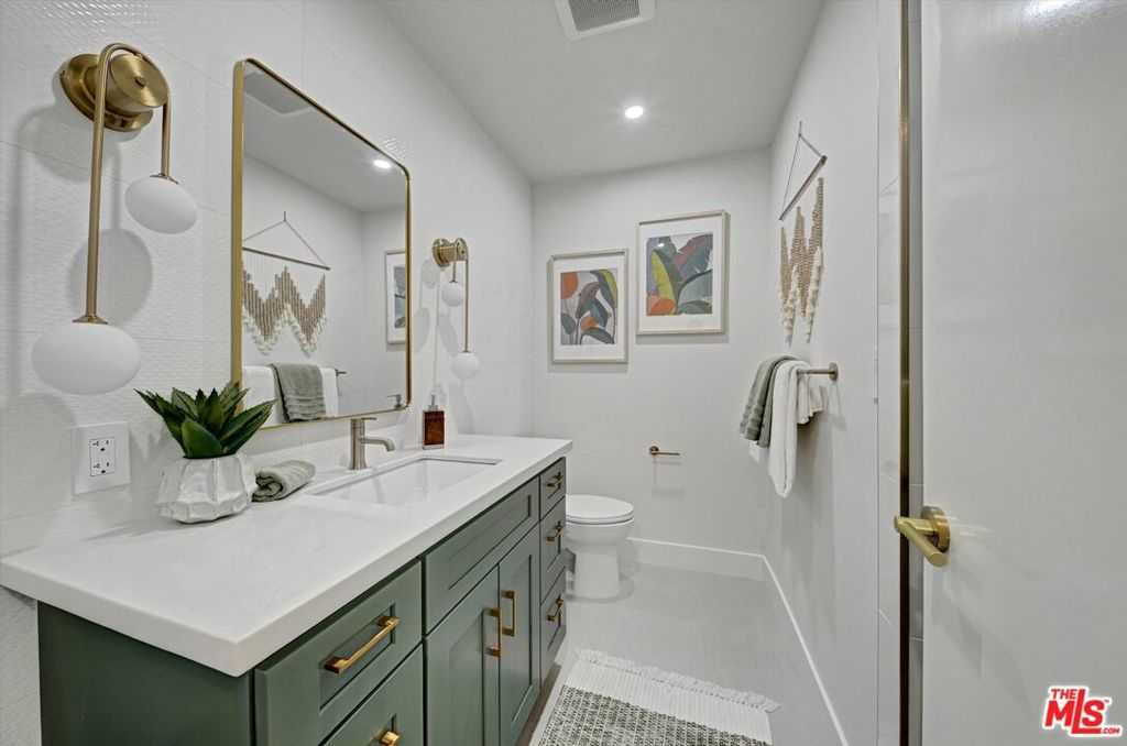 7560 Hollywood Boulevard 106 Property Photo 21