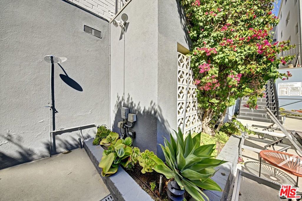 7560 Hollywood Boulevard 106 Property Photo 33