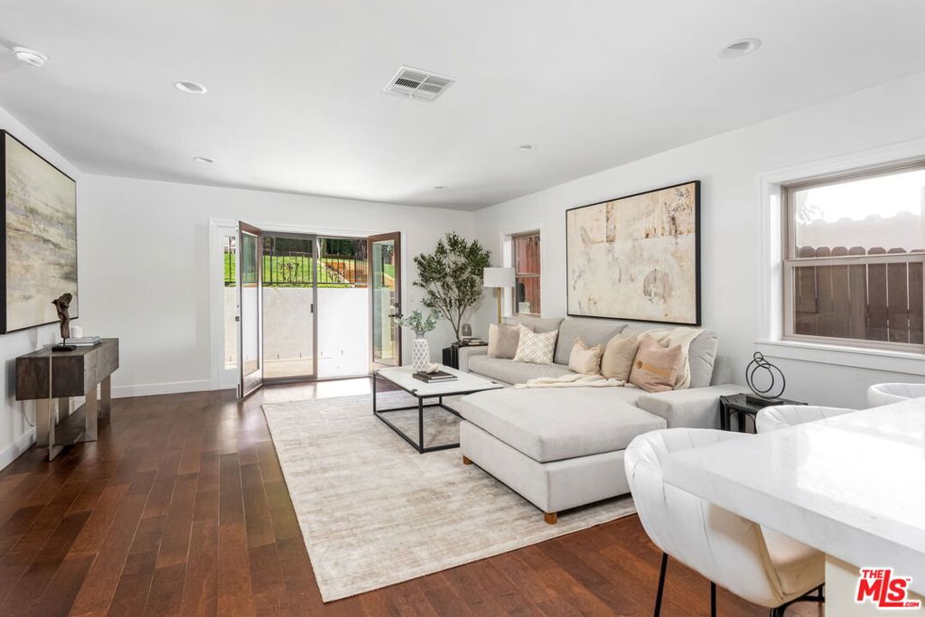 1945 Fairburn Avenue Property Photo 15