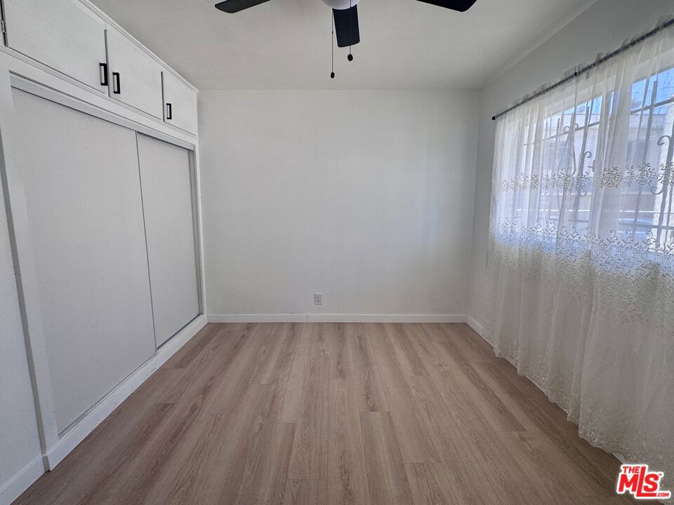 1542 W 60th Street 1 Property Photo 14