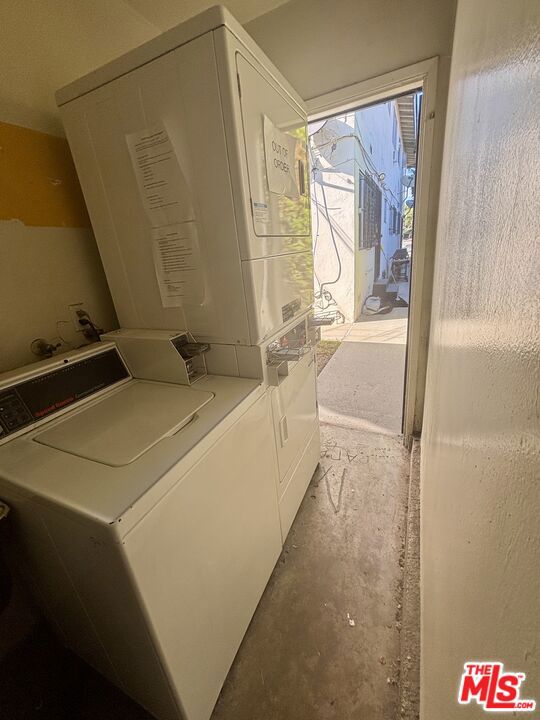 1542 W 60th Street 1 Property Photo 21